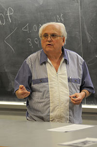 Barry Flinchbaugh teaching in classroom Barry Flinchbaugh teaching in classroom